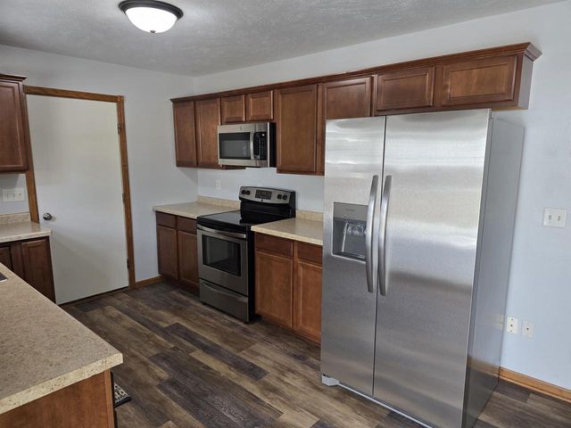 2221 Alongi Lane, Beloit, WI 53511