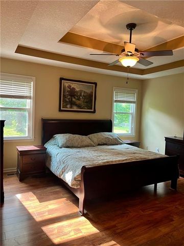 2517 NW Leann Drive, Blue Springs, MO 64014