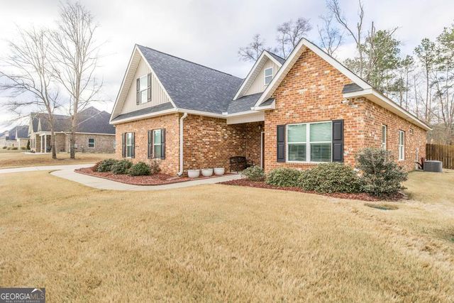 323 Willow Cove Court, Lizella, GA 31052