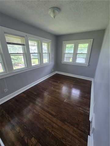 5341 Wayne Avenue, Kansas City, MO 64110
