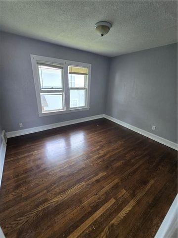 5341 Wayne Avenue, Kansas City, MO 64110