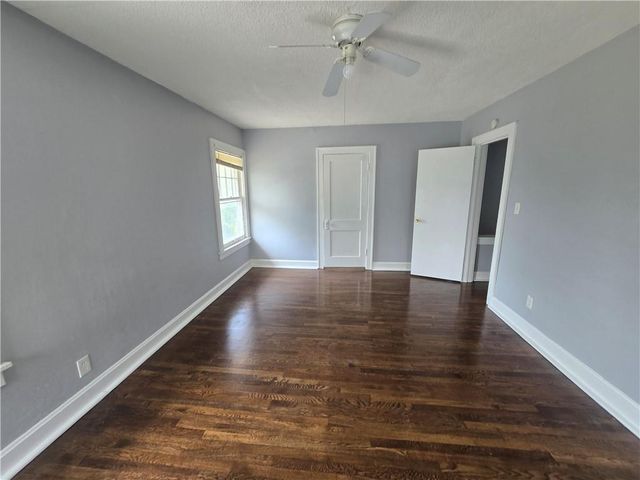 5341 Wayne Avenue, Kansas City, MO 64110