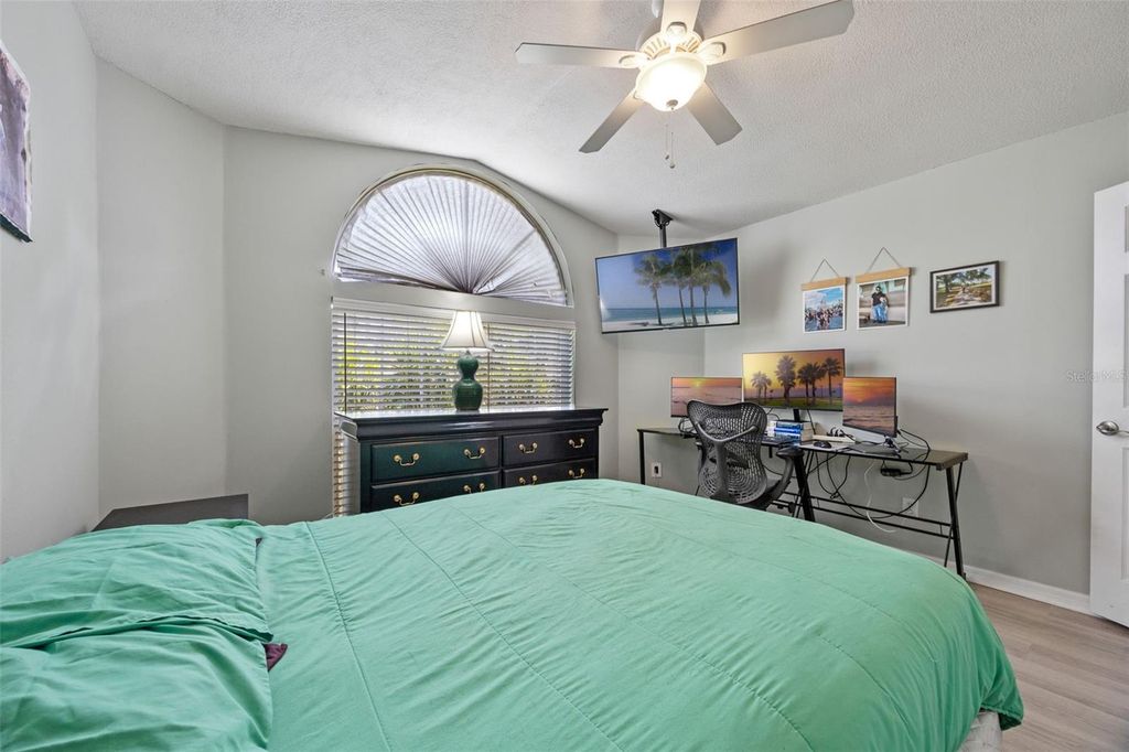 Image 20 of property listing at 14566 QUAIL TRAIL CIRCLE, Orlando, FL 32837