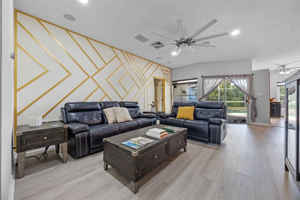 Image 9 of property listing at 14566 QUAIL TRAIL CIRCLE, Orlando, FL 32837