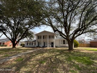 1202 Hemingway Street, Greenwood, MS 38930