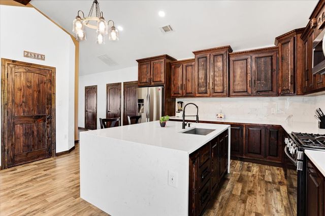 4248 N Fm 273, Ivanhoe, TX 75447