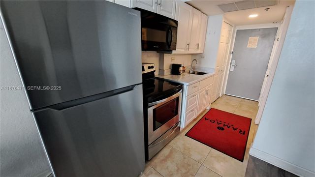 19201 Collins Avenue 747, Sunny Isles Beach, FL 33160