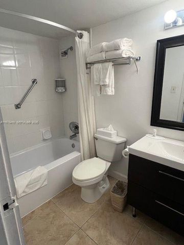 19201 Collins Avenue 747, Sunny Isles Beach, FL 33160