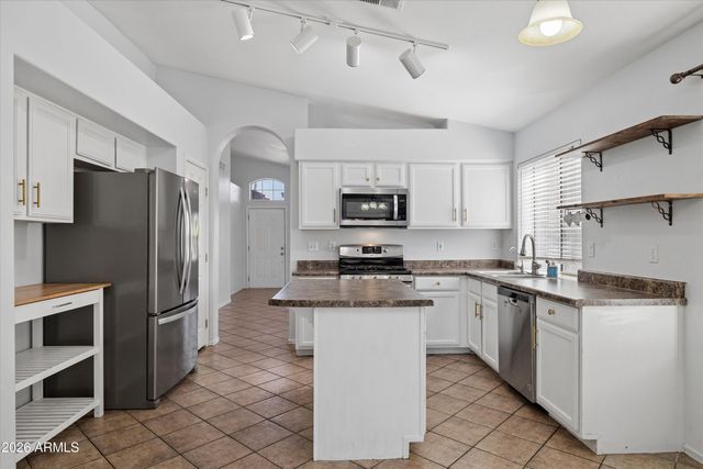 7415 E LOBO Avenue, Mesa, AZ 85209