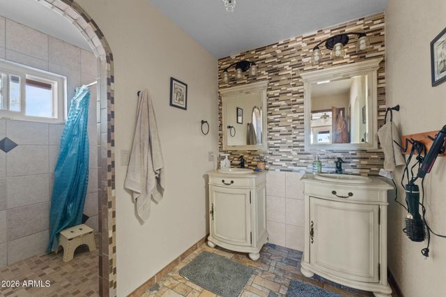 35085 S TURTLE CREEK Road, Wickenburg, AZ 85390