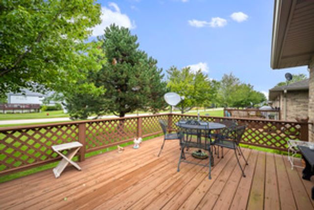 213 Fox Run Drive, Elwood, IL 60421