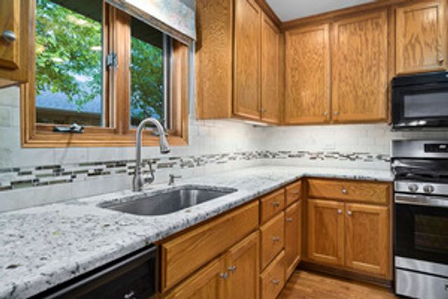 213 Fox Run Drive, Elwood, IL 60421