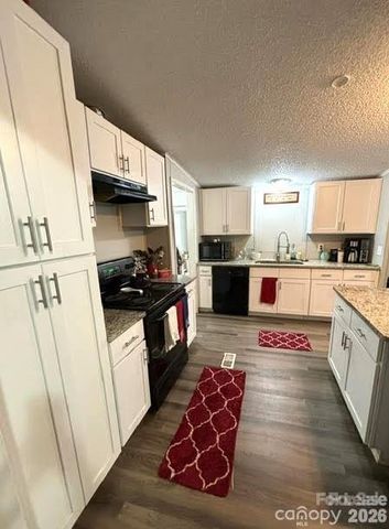 4412 Eagle Chase Drive, Charlotte, NC 28216