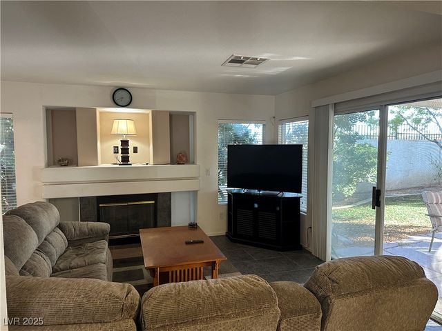 8701 Sandringham Avenue, Las Vegas, NV 89129