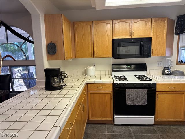 8701 Sandringham Avenue, Las Vegas, NV 89129