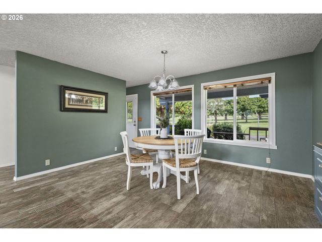 327 36TH St, Washougal, WA 98671