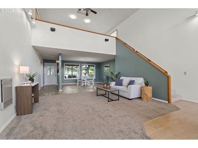 327 36TH St, Washougal, WA 98671