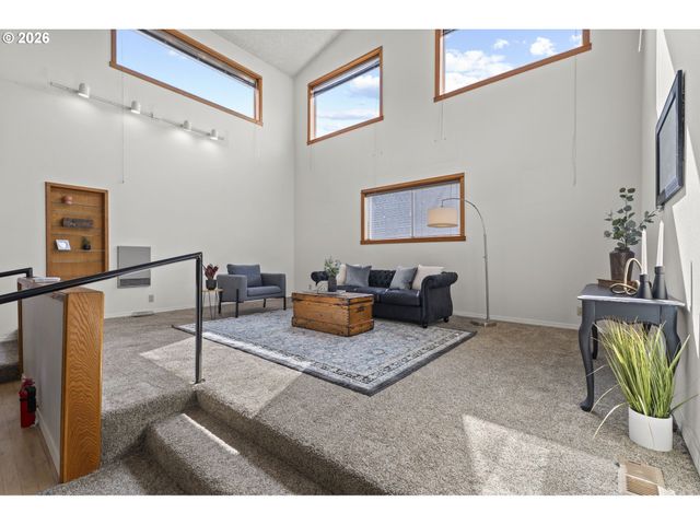 327 36TH St, Washougal, WA 98671