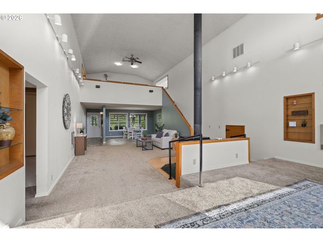 327 36TH St, Washougal, WA 98671