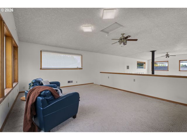 327 36TH St, Washougal, WA 98671