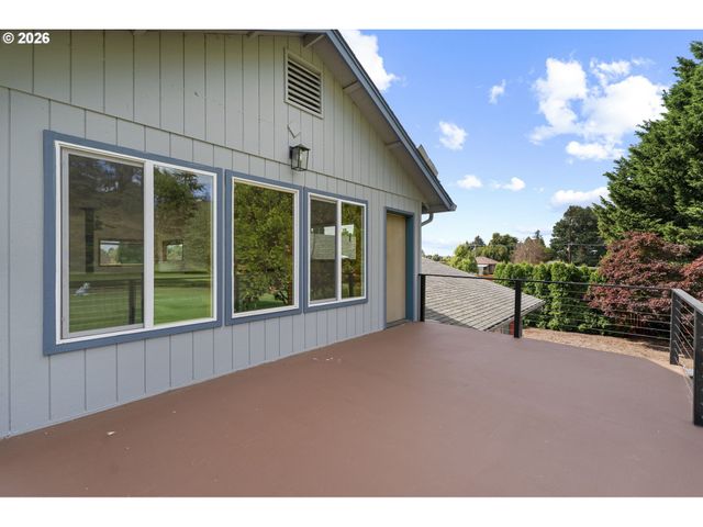 327 36TH St, Washougal, WA 98671