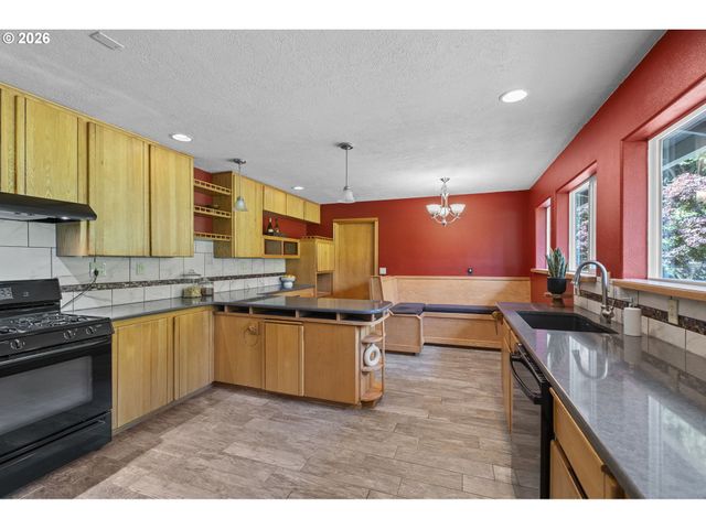 327 36TH St, Washougal, WA 98671