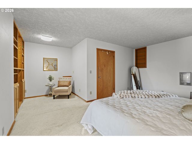 327 36TH St, Washougal, WA 98671