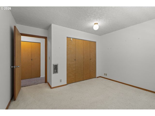 327 36TH St, Washougal, WA 98671