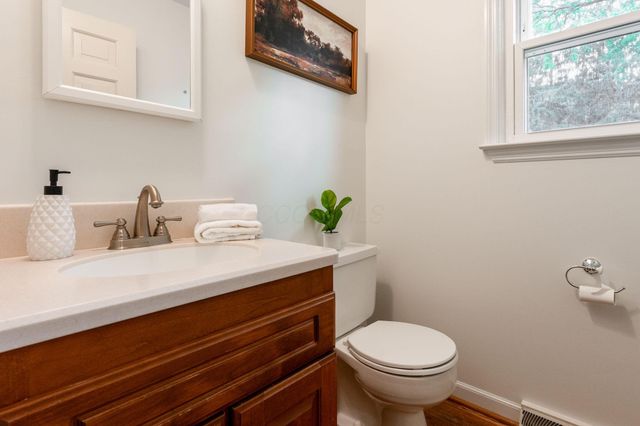1190 Kingsdale Terrace, Columbus, OH 43220