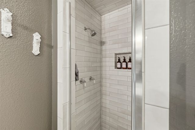 306 E Tarrant Street, Bowie, TX 76230