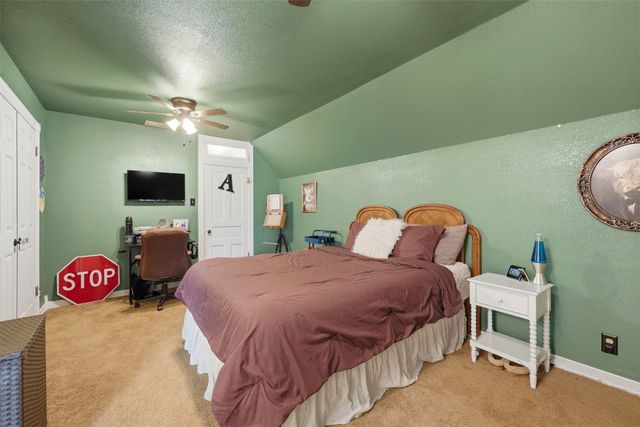 306 E Tarrant Street, Bowie, TX 76230