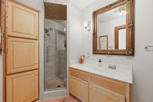 306 E Tarrant Street, Bowie, TX 76230