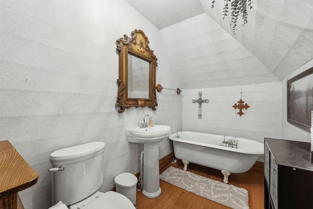 306 E Tarrant Street, Bowie, TX 76230