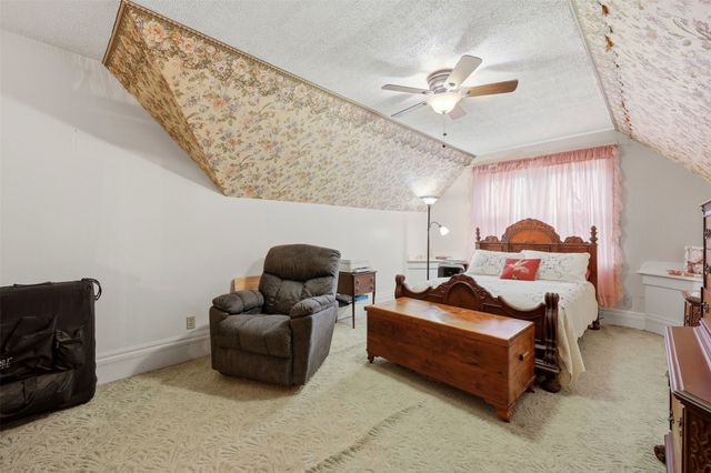 306 E Tarrant Street, Bowie, TX 76230