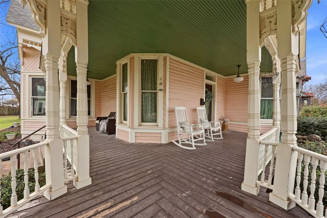 306 E Tarrant Street, Bowie, TX 76230