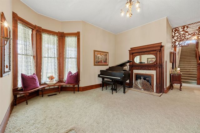 306 E Tarrant Street, Bowie, TX 76230