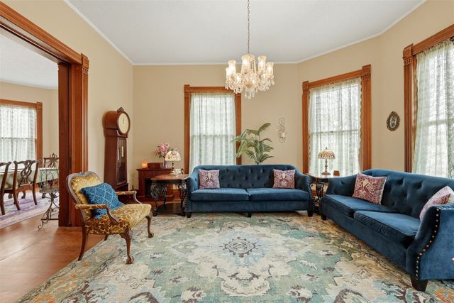 306 E Tarrant Street, Bowie, TX 76230