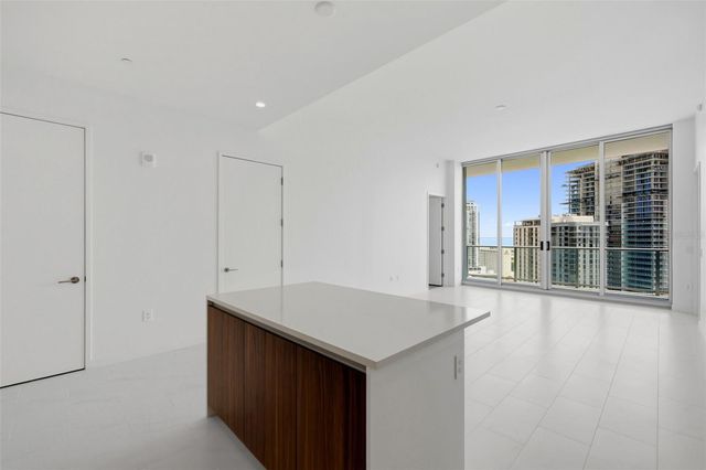 400 CENTRAL AVENUE 1903, St Petersburg, FL 33701