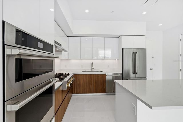 400 CENTRAL AVENUE 1903, St Petersburg, FL 33701