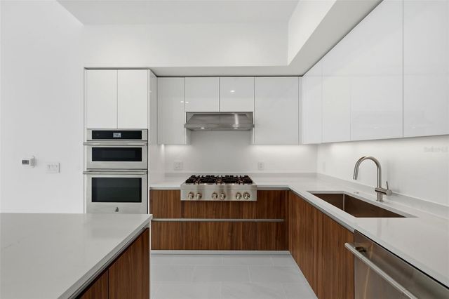 400 CENTRAL AVENUE 1903, St Petersburg, FL 33701