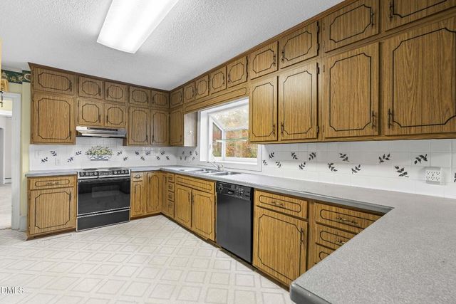 103 E Meadowbrook Drive, Smithfield, NC 27577