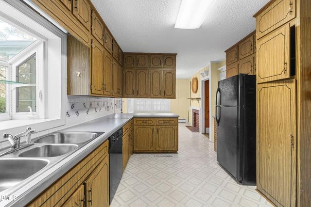 103 E Meadowbrook Drive, Smithfield, NC 27577