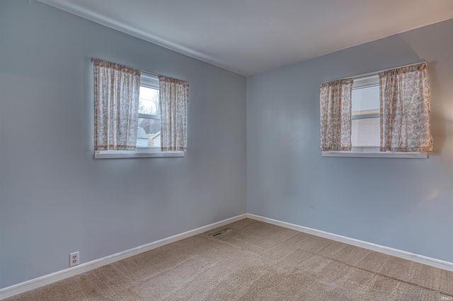 213 W Berkeley Avenue, Evansville, IN 47710