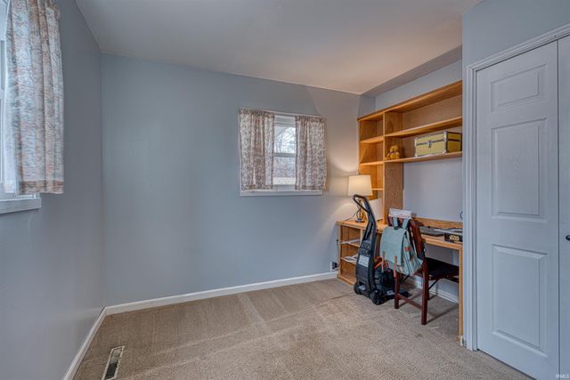 213 W Berkeley Avenue, Evansville, IN 47710