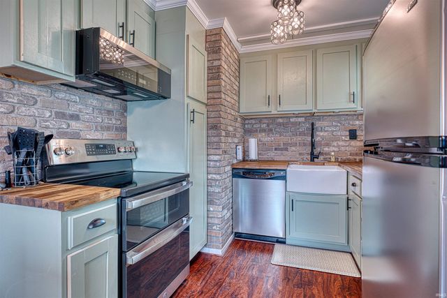 213 W Berkeley Avenue, Evansville, IN 47710