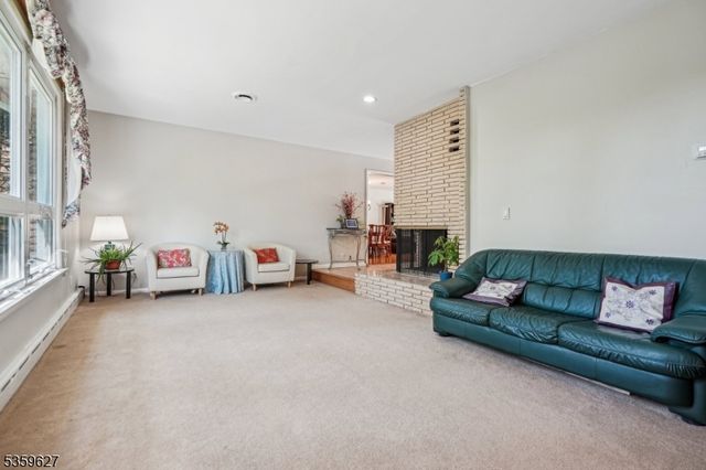 196 Gates Ave, Long Hill Twp., NJ 07933
