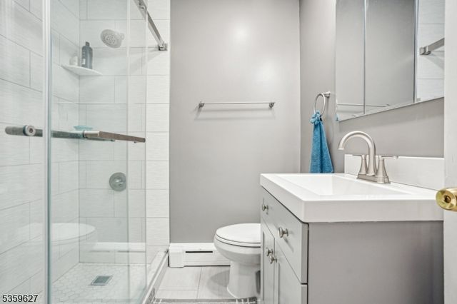 196 Gates Ave, Long Hill Twp., NJ 07933