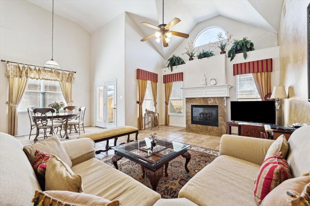 2088 Silverthorn Lane, Kemah, TX 77565