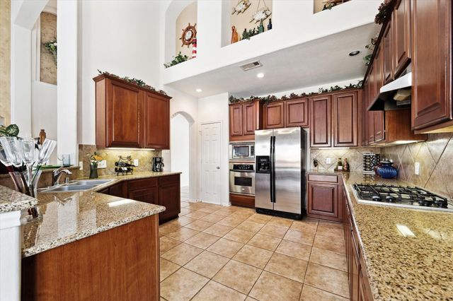 2088 Silverthorn Lane, Kemah, TX 77565