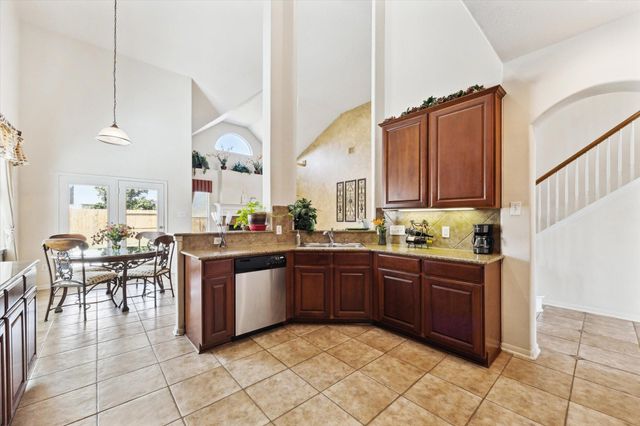 2088 Silverthorn Lane, Kemah, TX 77565